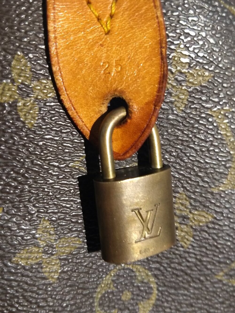 Louis Vuitton Monogram M41528 Brown Canvas France Vintage Bag. - Picture 10 of 15